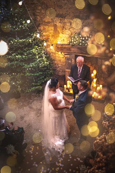 Wedding photographer Lee Gibbins (leegibbinsphoto). Photo of 7 February 2019