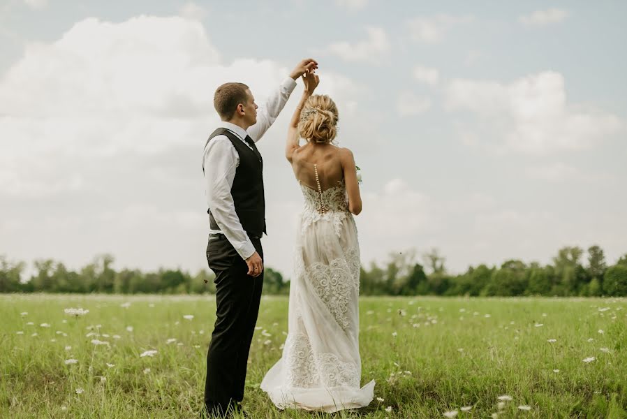 Wedding photographer Elizaveta Lozovaya (lizalozowed). Photo of 21 September 2019