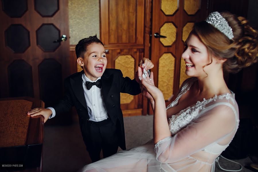 Wedding photographer Pavel Miadzvedzeu (medvedev-photo). Photo of 10 April 2019