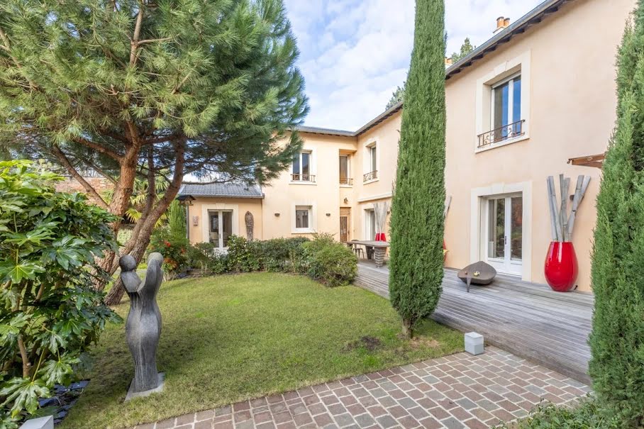 Vente propriété 10 pièces 273 m² à Vaucresson (92420), 2 000 000 €