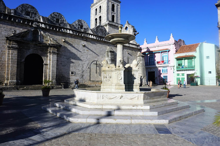  A fountain in Plaza de San Francisco in Old Havana. 