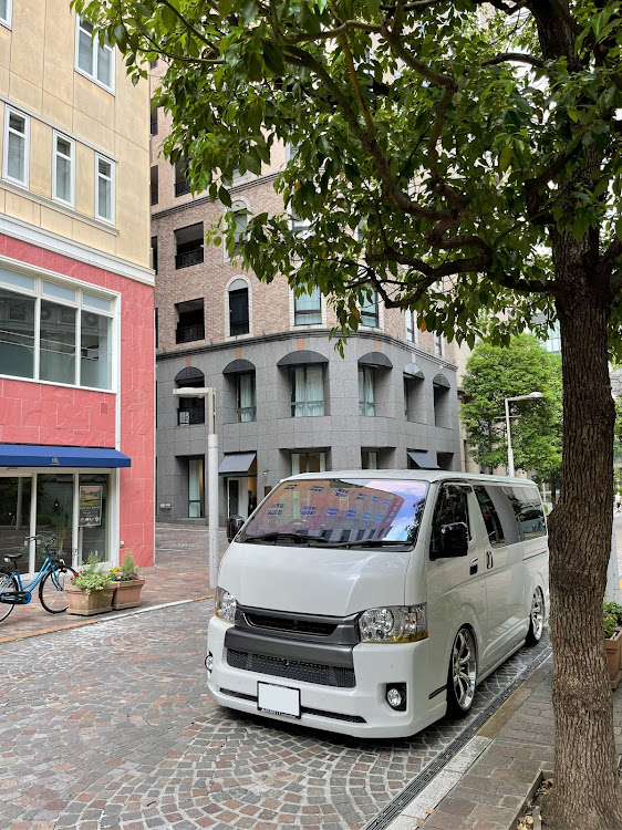 ハイエースバンのイタリア街・ササッと撮影・代車生活・アップデートに関するカスタム事例の投稿画像3枚目