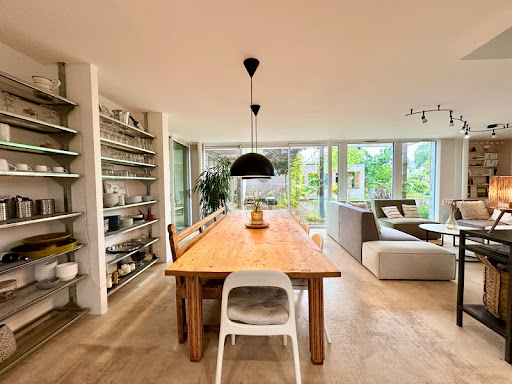 House with garden 3