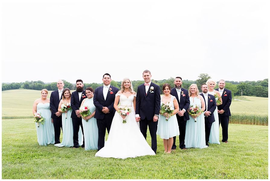 Wedding photographer Liz Courtney (lizcourtney). Photo of 8 September 2019