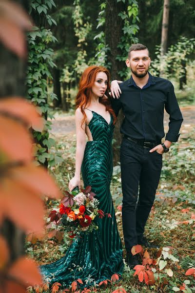 Fotógrafo de casamento Yulya Maslova (maslovayulya). Foto de 1 de outubro 2018