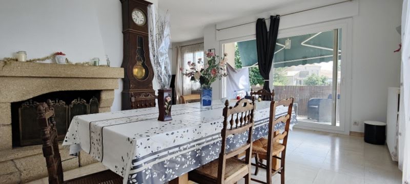 Vente maison 8 pièces 235 m² à Saint-Ciers-sur-Gironde (33820), 290 000 €