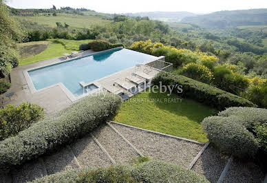 Villa with pool and garden 5