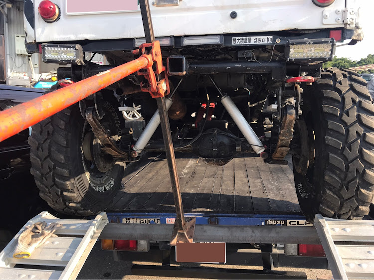 ジムニーのシマウマ号・車体カバー・カーゴネット・サンダーバード2号・移動ガレージに関するカスタム事例の投稿画像2枚目