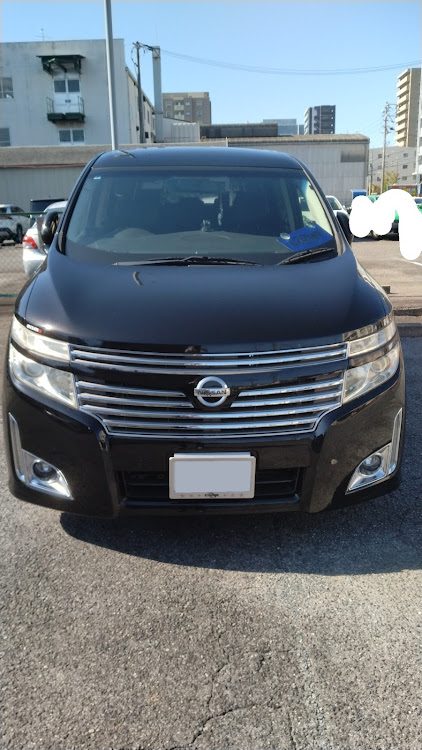 エルグランドのいつもイイネ&コメントありがとうございます🙇‍♂️・洗車しました✨・ヘッドライトキバミ取り・傷消しに関するカスタム事例の投稿画像1枚目