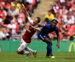 Arsenal s'impose aux penaltys face à Chelsea et ses Belges