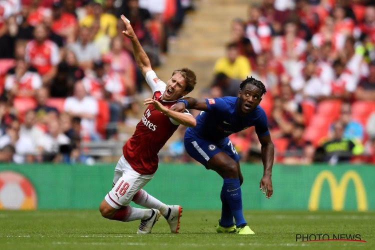 Arsenal s'impose aux penaltys face à Chelsea et ses Belges