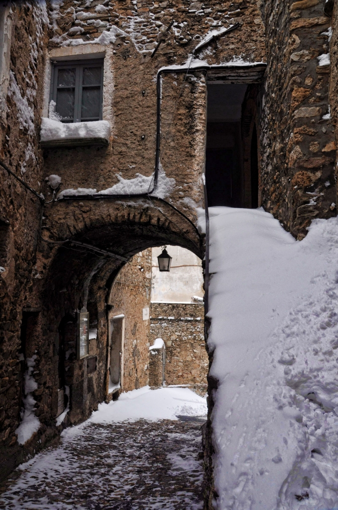 Dove la neve ha fermato il tempo. di Petruzzo