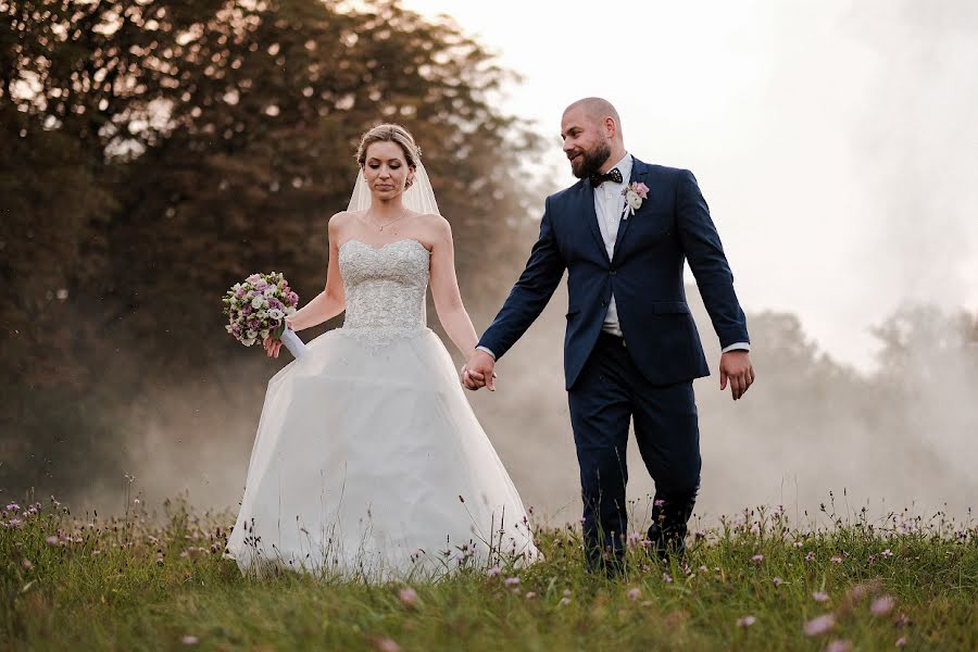 Svadobný fotograf Ondřej Pech (ondrejpech). Fotografia publikovaná 12. februára 2021