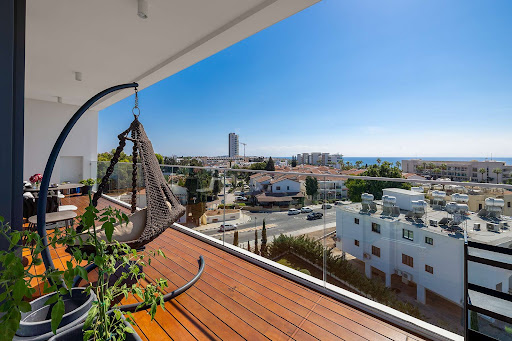Apartment with pool 1