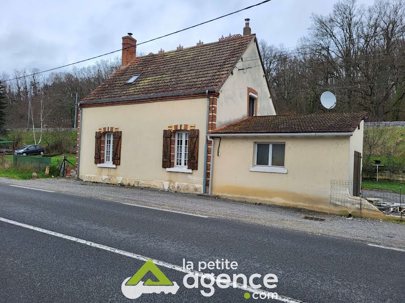 Vente maison 3 pièces 79 m² à Thénioux (18100), 77 000 €