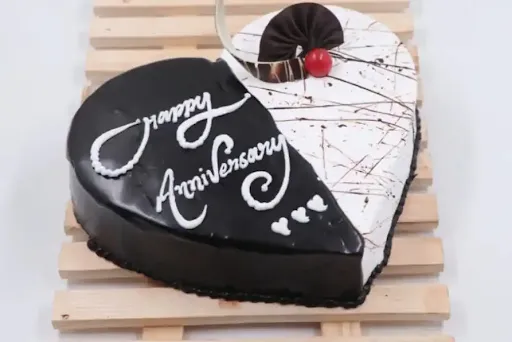 Choco Vanilla Heart Cake