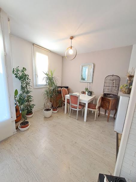 Location  appartement 3 pièces 71 m² à Clichy-sous-Bois (93390), 1 380 €