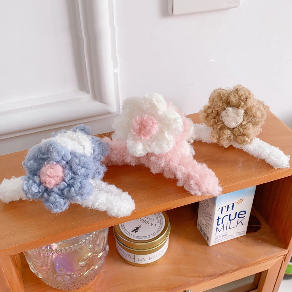 Title 7, Barrette fleur en peluche avec attache arrière,...