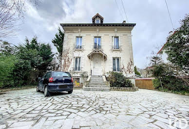 House with terrace 2