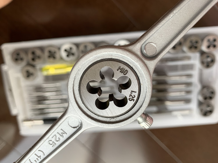 ムーヴキャンバスのマフラー交換・純正戻し・簡易自作スロープ・タップ&ダイス・洗車に関するカスタム事例の投稿画像5枚目