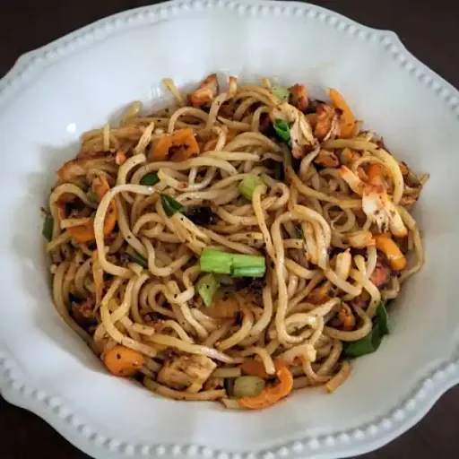 Chicken Hakka Noodles