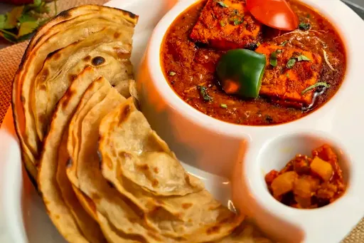 Paneer Khurchan With 1 Lachha Paratha + 1 Tandoori Roti