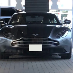 DB11 クーペ