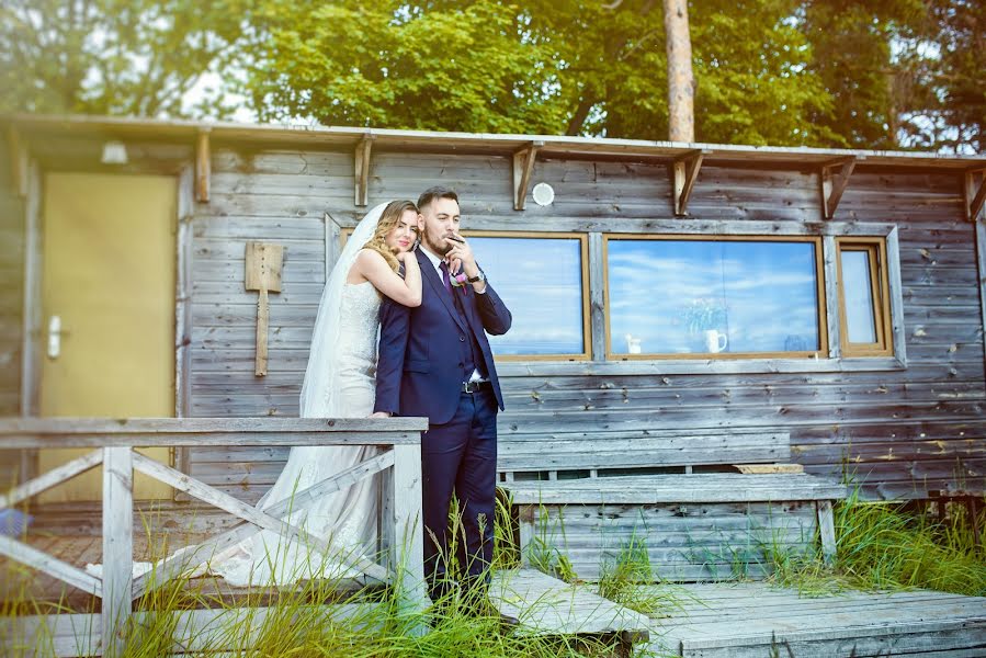 Fotógrafo de casamento Denis Gusev (denche). Foto de 16 de julho 2017