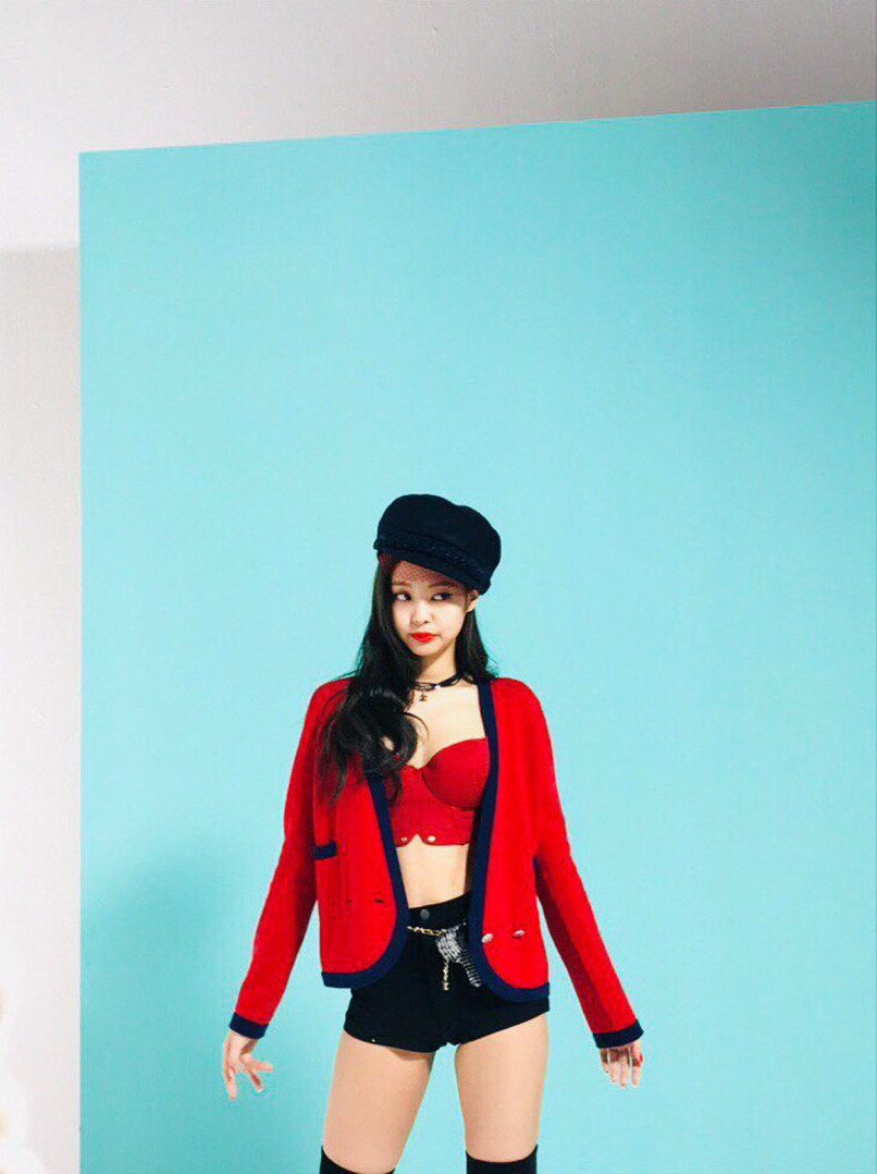 TOP 10 Sexiest Outfits Of BLACKPINK Jennie (30+ Photos) - Koreaboo