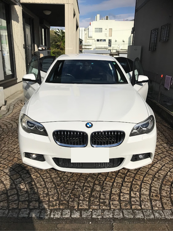 5シリーズ セダンのbmw5シリーズ・エリシオンプレステージ・洗車・エムズガレージ・スパシャンに関するカスタム事例の投稿画像1枚目