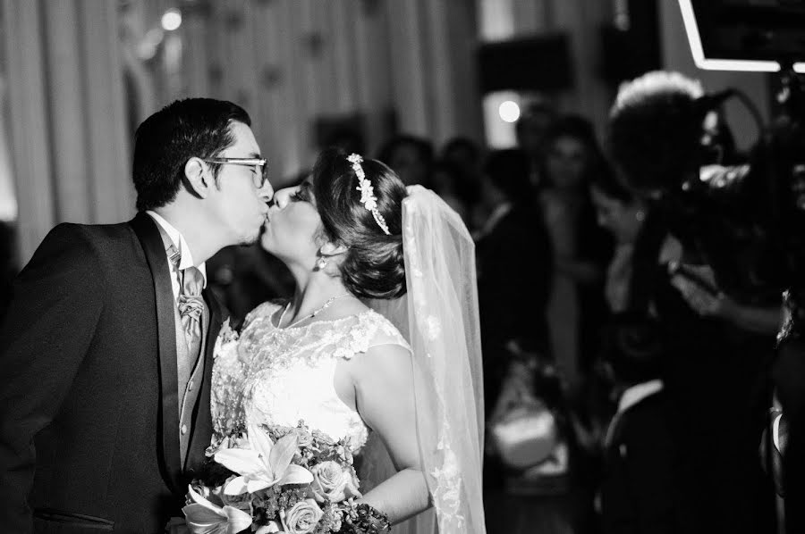 結婚式の写真家Julianne Zambrano (juliannezambrano)。2020 6月10日の写真