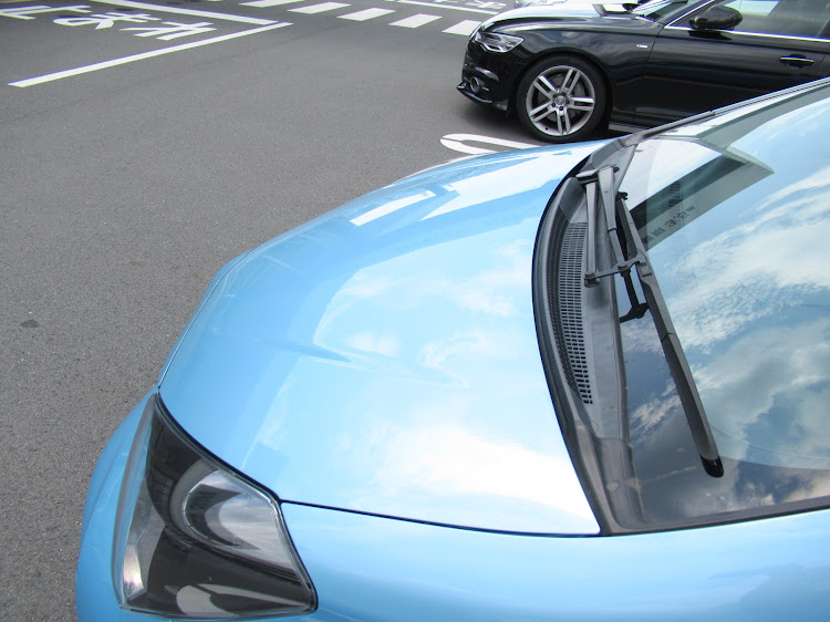 ヴィッツのドライブ・火曜日は休み・運転は祖母・台風のせいで車が汚くなりましたに関するカスタム事例の投稿画像4枚目
