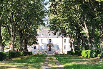 manoir à Moulins (03)