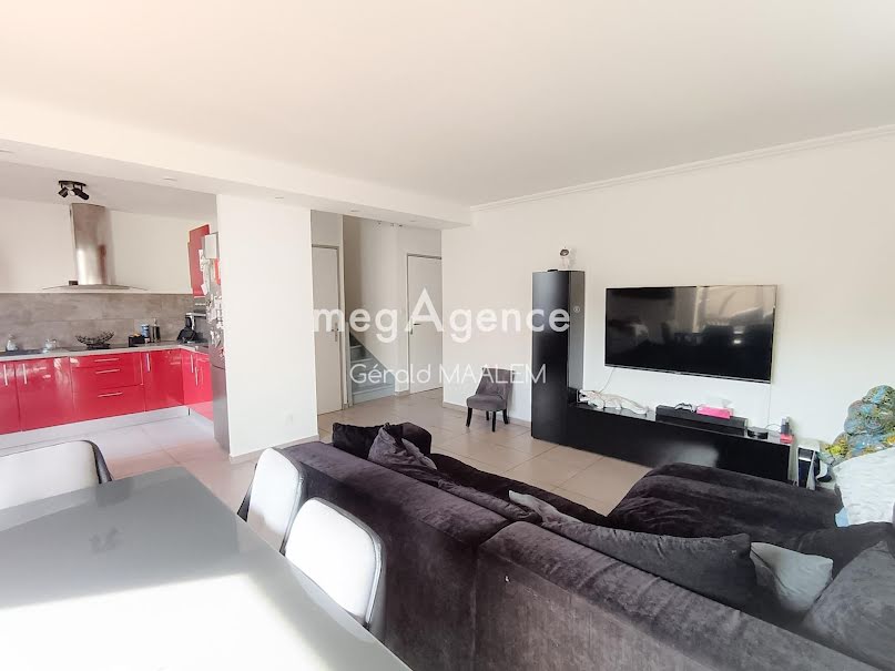 Vente appartement 5 pièces 100 m² à Le Muy (83490), 218 000 €