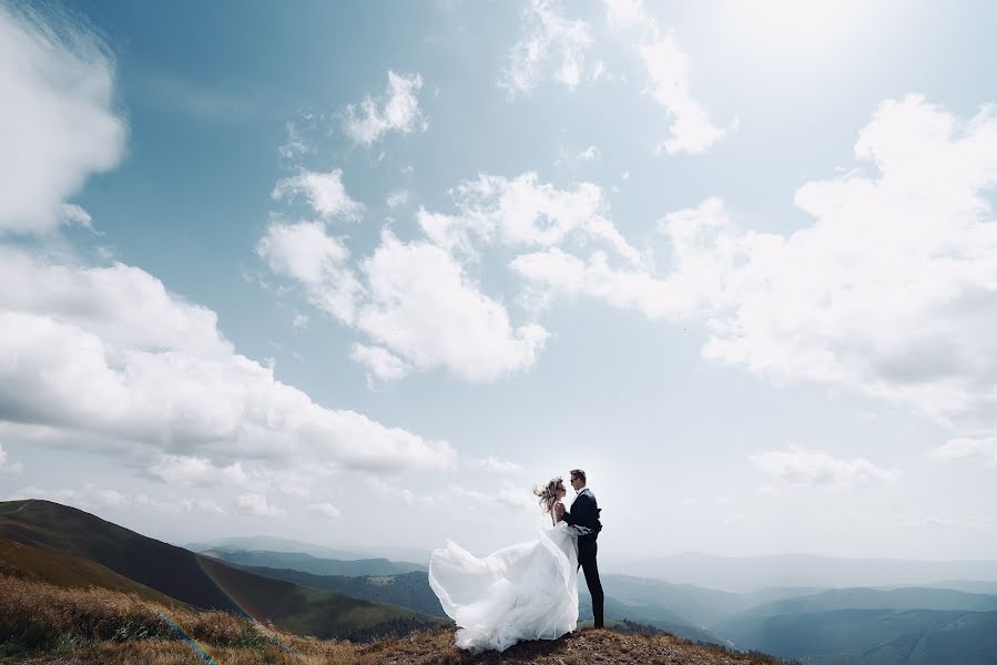 Fotógrafo de bodas Oleh Kolos (mowf). Foto del 19 de marzo 2023