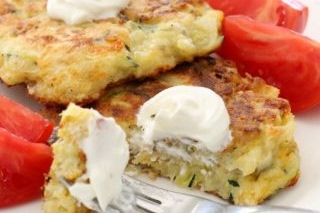 CHEESY ZUCCHINI FRITTERS