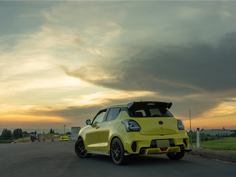 スイフトスポーツの夕焼けと愛車・夕焼けコラボ・夜景と愛車に関するカスタム事例の投稿画像12枚目