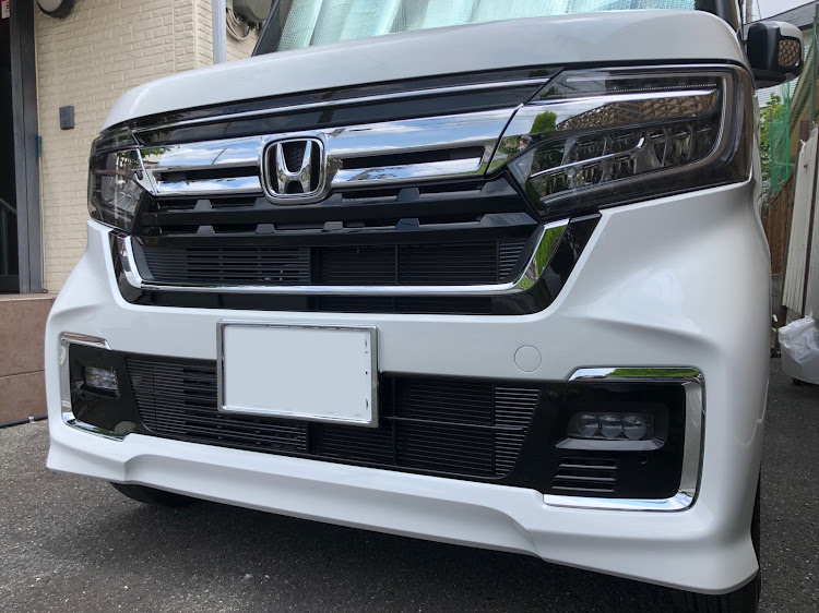 Nボックスカスタムのナンバーフレームに関するカスタム事例の投稿画像1枚目