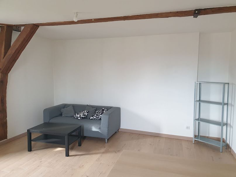 Location meublée appartement 2 pièces 41 m² à Joigny (89300), 550 €