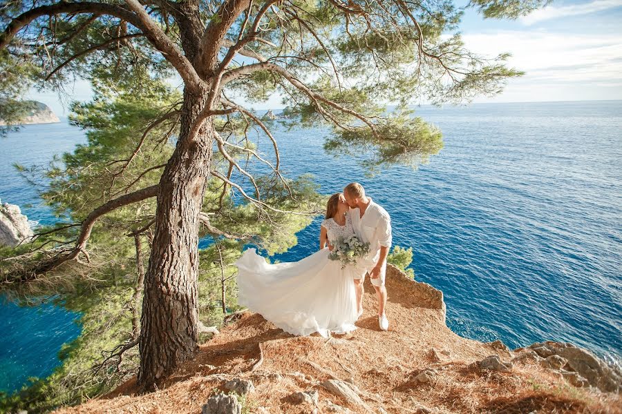 Fotógrafo de casamento Maria Sosnina (msosnina). Foto de 31 de outubro 2017