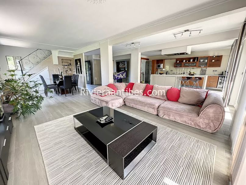 Vente appartement 7 pièces 173 m² à Antibes (06600), 1 295 000 €