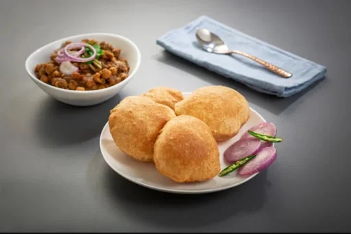 Amritsar Chole Poori (4pooris)