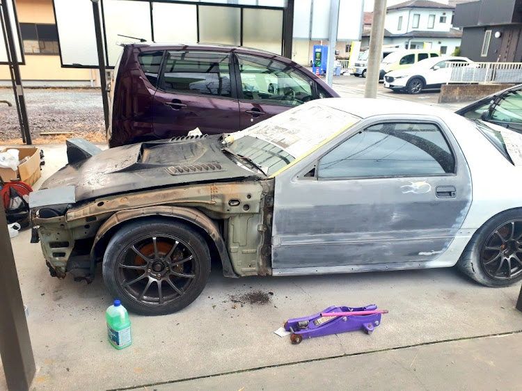 RX-7のDIY・プラサフ塗装に関するカスタム事例の投稿画像2枚目
