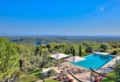 Maison avec piscine et terrasse 5