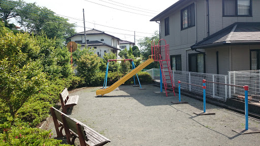 富士見台三丁目公園のすべり台