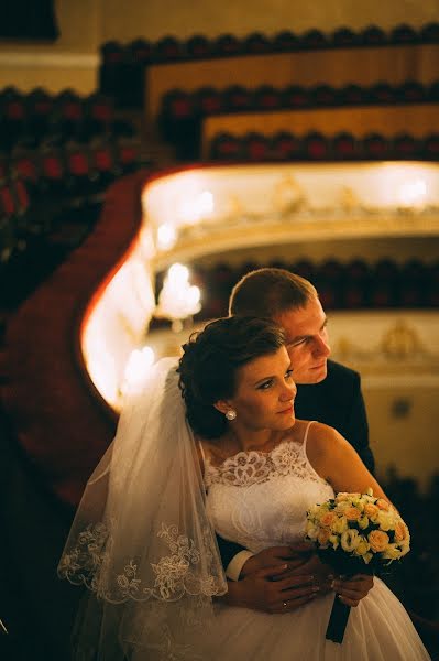 Fotografer pernikahan Oleh Yarovka (uleh). Foto tanggal 2 November 2014