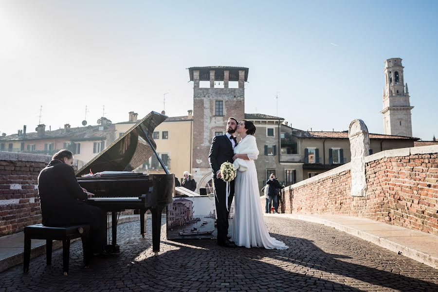 Wedding photographer Paolo Berzacola (artecolore). Photo of 7 December 2017
