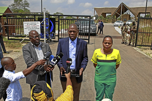 Health minister Zweli Mkhize and Limpopo MEC Phophi Ramathuba.