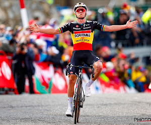 🎥 Wat een nummer! Evenepoel schudt meteen monstersolo uit de benen, nog een tweede Belg op het podium