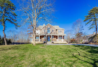 House with pool 2